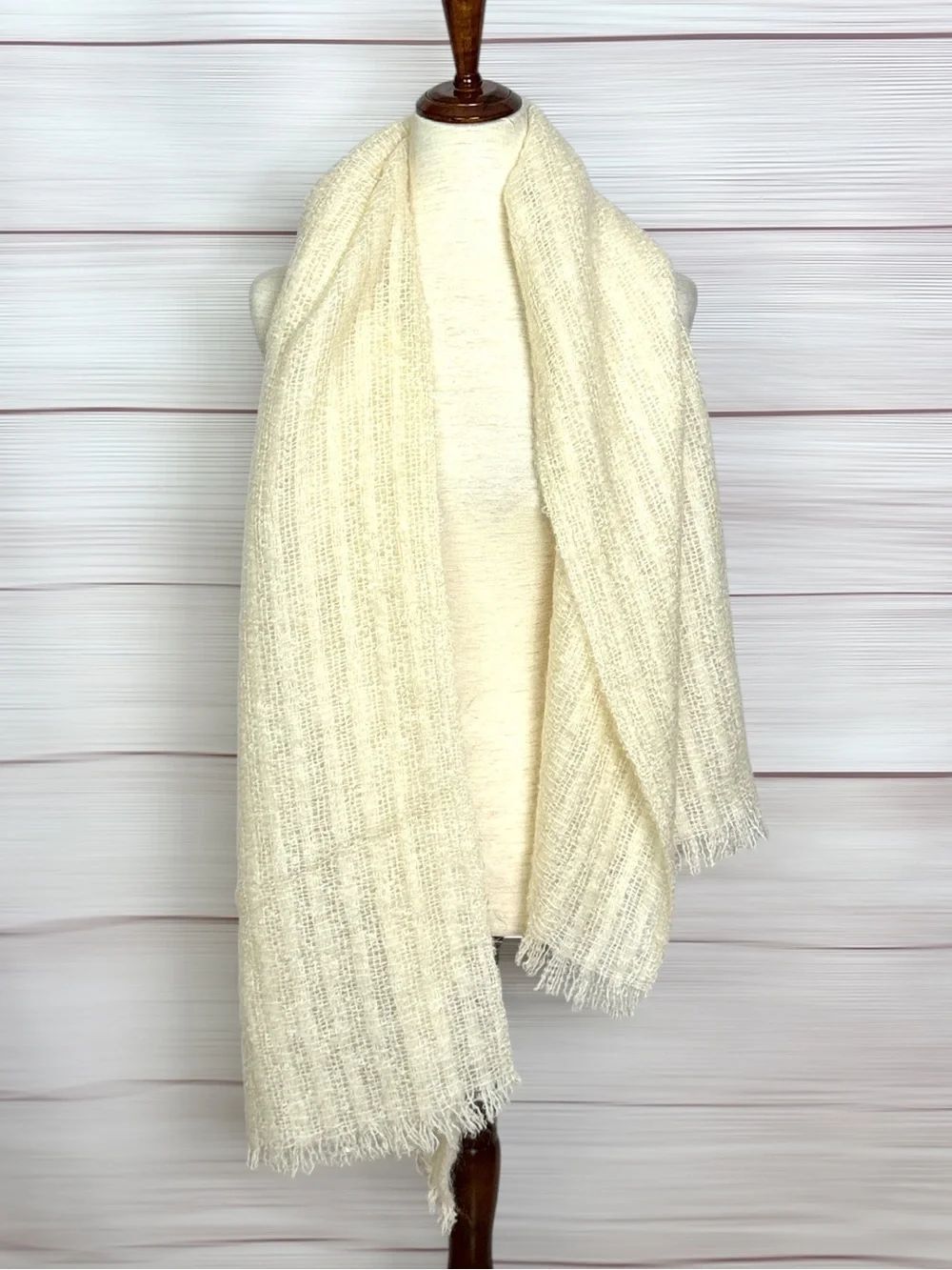 Donegal Design Ireland Large Oblong Scarf Mohair Wool Ivory Handwoven Fringe - Picture 3 of 8